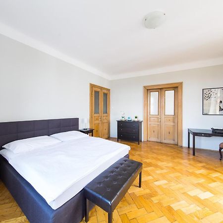 Boheme Apartment Prague Three Экстерьер фото