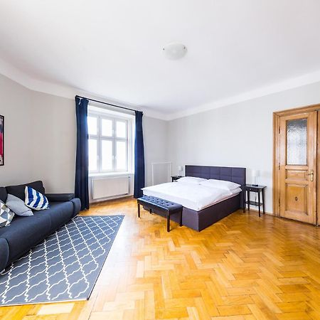 Boheme Apartment Prague Three Экстерьер фото