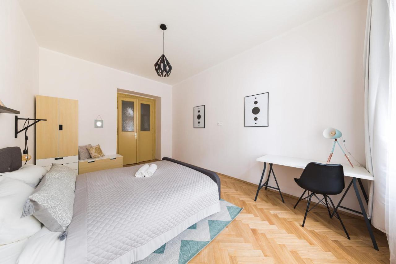 Boheme Apartment Prague Three Экстерьер фото